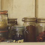 comment s'équiper pour faire de la teinture végétale : divers ustensiles